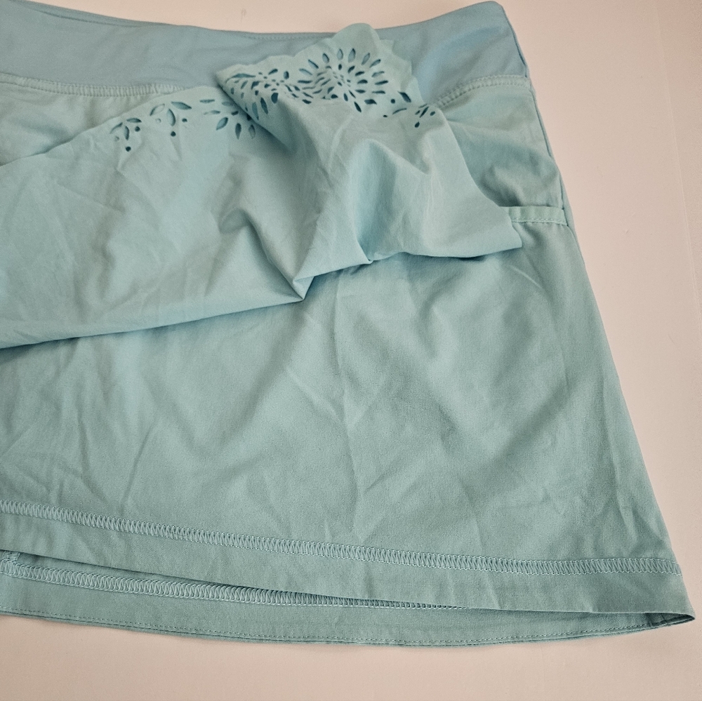 Athleta Women’s Size Medium Laser Cut Skort - Picture 3 of 11